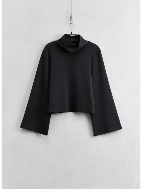 maglia-con-collo-alto- (2).webp